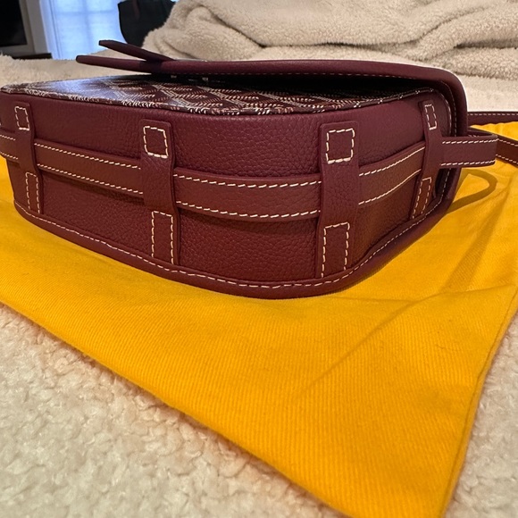 Goyard Belvedere II Messenger Bag Coated Canvas PM Burgundy - Picture 2 of 12